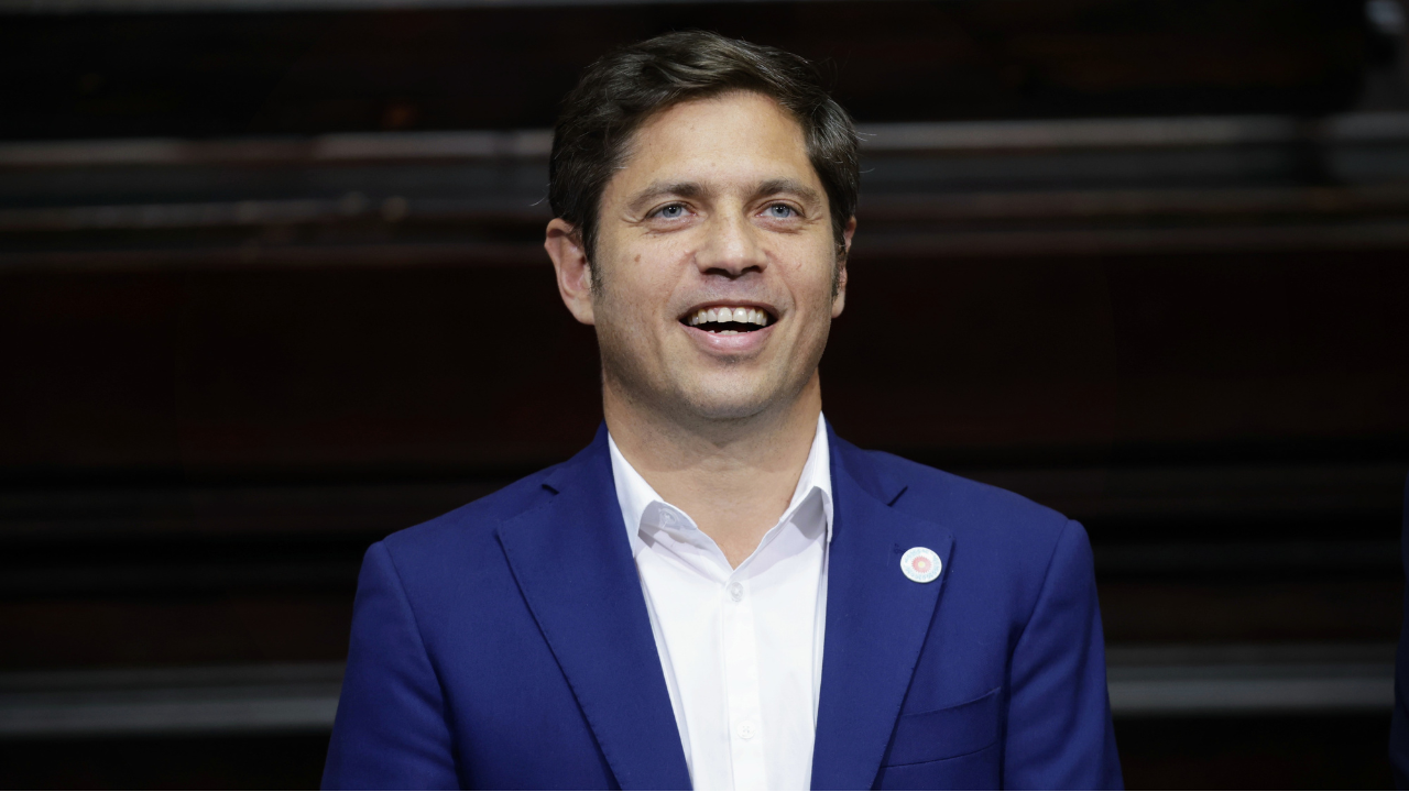 Axel Kicillof fue señalado por la precarización del personal y la desprotección institucional.