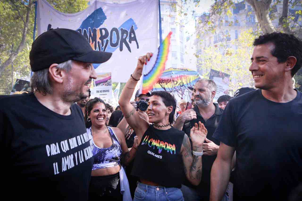 La intendente de Quilmes, Mayra Mendoza, en la Marcha Antifascista LGBT.