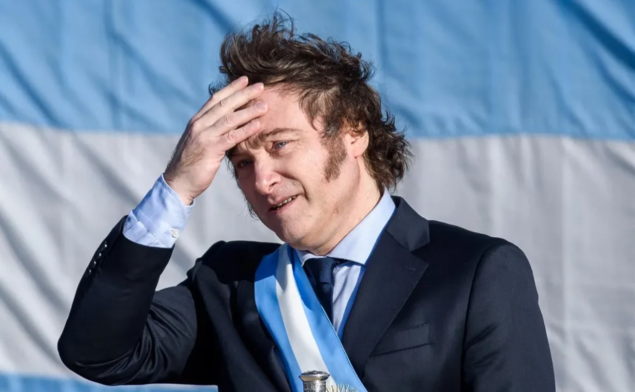 Javier Milei en estado de alerta tras conocer detalles sobre misiles diseñados en Argentina usados en Medio Oriente.