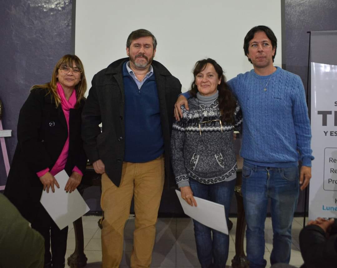 El intendente Municipal, Mauro García, participó de una nueva entrega de certificados de regularización tributaria.