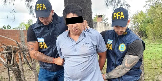 La imputación es por los delitos de usurpación en concurso real con daño, amenazas coactivas agravadas y extorsión.