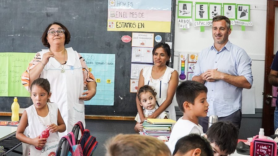 La Municipalidad de Pilar informó que comenzaron las clases.