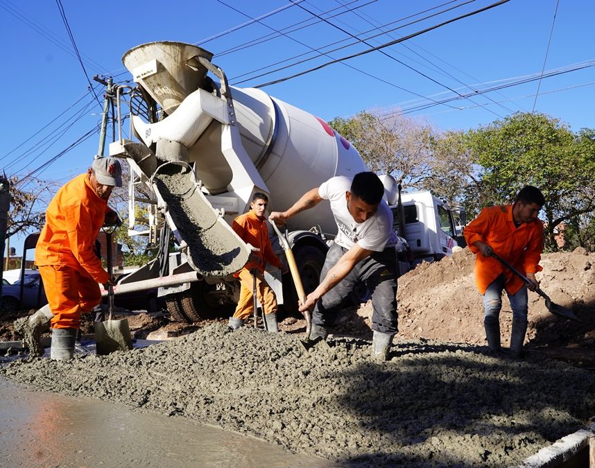 El compromiso está puesto en la transformación y mejora de las calles, para que los vehículos y vecinos puedan circular con tranquilidad.