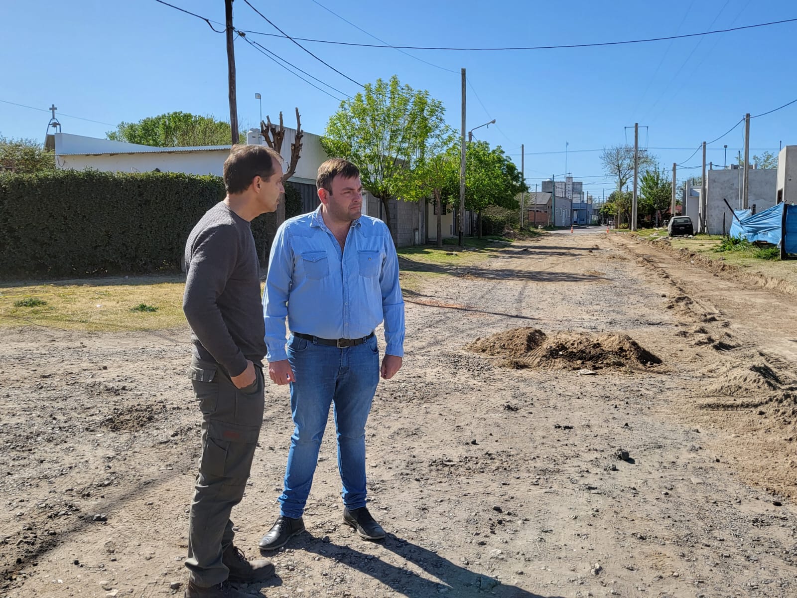 Recorrida junto al secretario Boyeras.