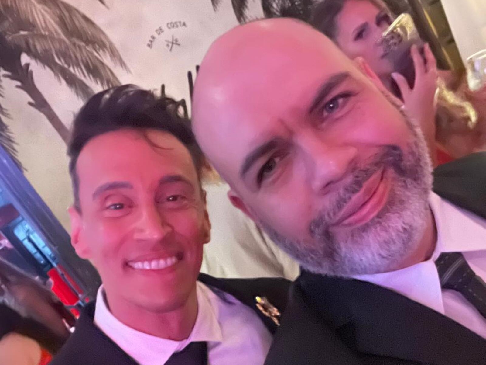 El estilista Pablo Pineda siempre en el mundo de la moda.