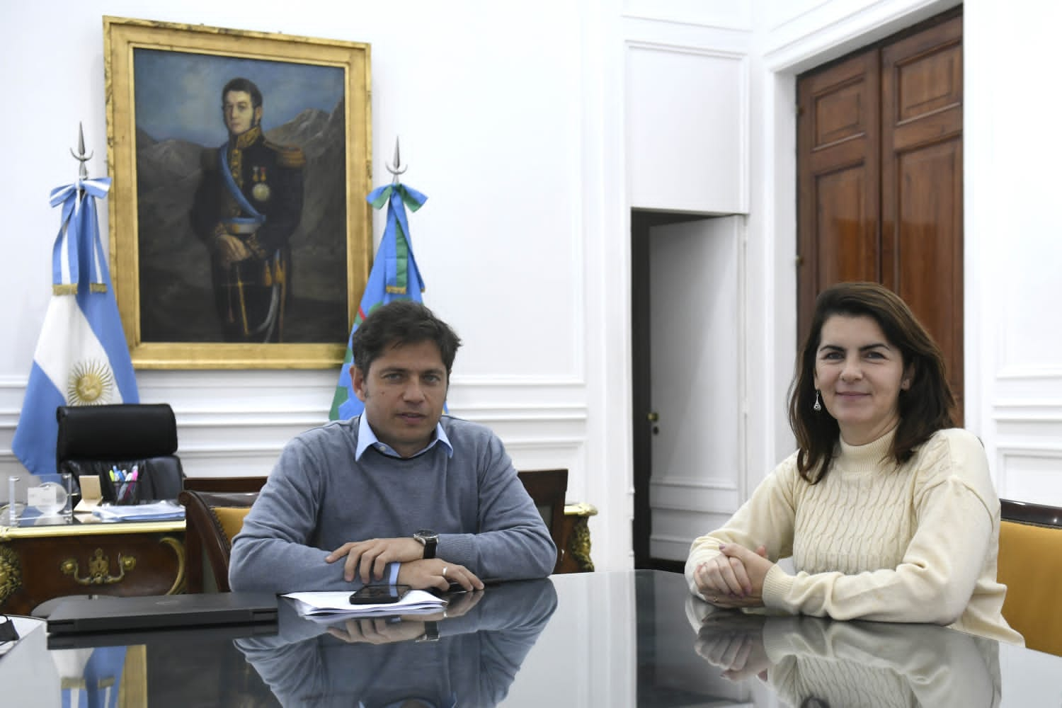 El gobernador Axel Kicillof y la intendenta de Moreno, Mariel Fernández.