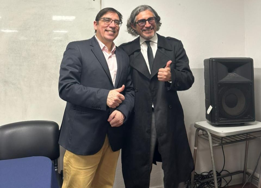 Alejandro Álvarez junto a Daniel Benítez.