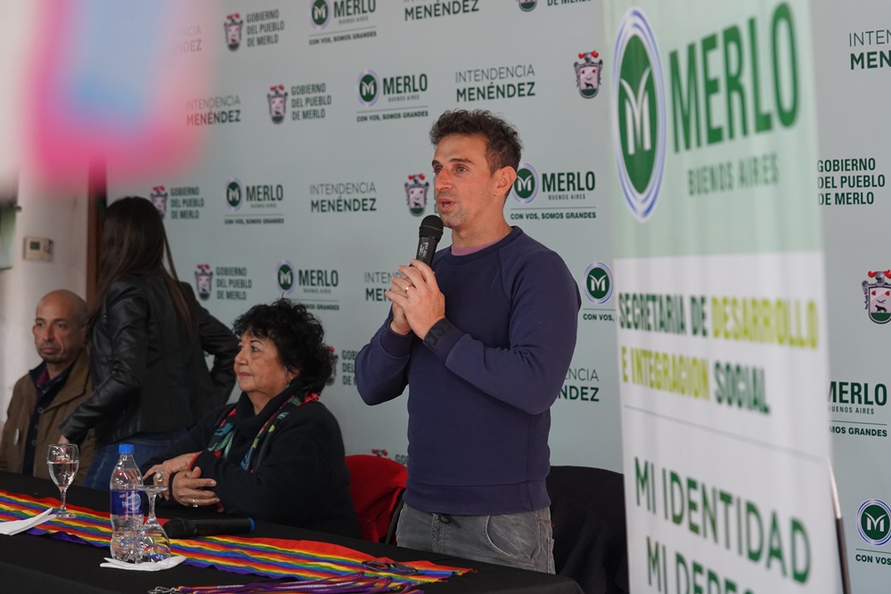 En el marco del día Internacional del Orgullo LGBTIQ+, la Secretaría de Desarrollo e Integración Social realizó una jornada donde se abordó el derecho a la identidad, con la presencia de Dora Barrancos, en La Colonial.