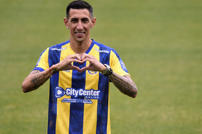 Di María vivió una jornada de emociones en su vuelta al club que lo vio nacer como jugador.