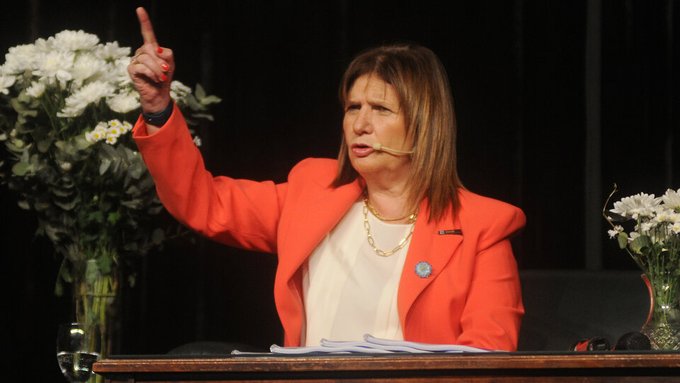 En su visita a la localidad bonaerense de Moreno, Patricia Bullrich.