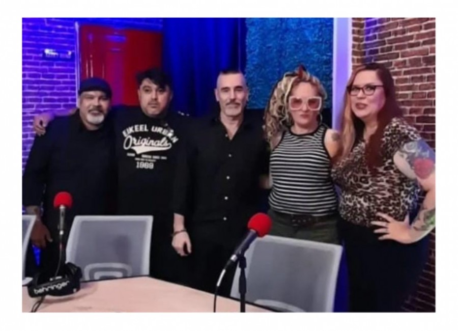 El equipo de "Verdades Cruzadas" está integrado por Rodrigo Tirao, Lu Ramírez, Gabriel Altamirano y Daniel Salomón, bajo la conducción de Carolina Casabella.