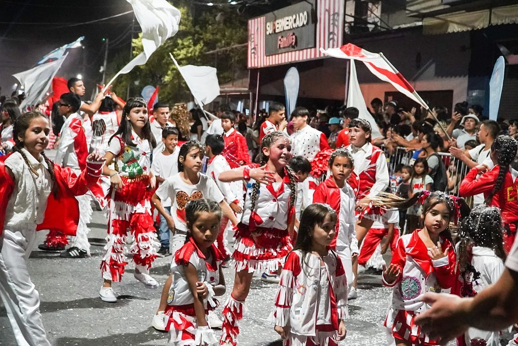 La Municipalidad de Pilar informó que arrancó la primer jornada de precarnaval en Presidente Derqui.