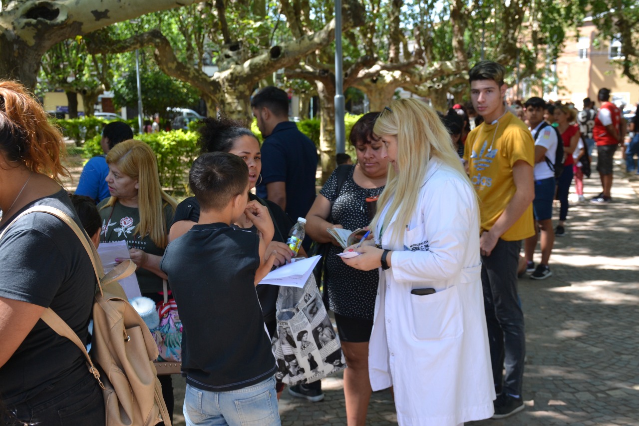 Se realizó la Jornada Integral de Salud para la Mujer que se desarrolló en la plaza Manuel Belgrano, de José C. Paz.