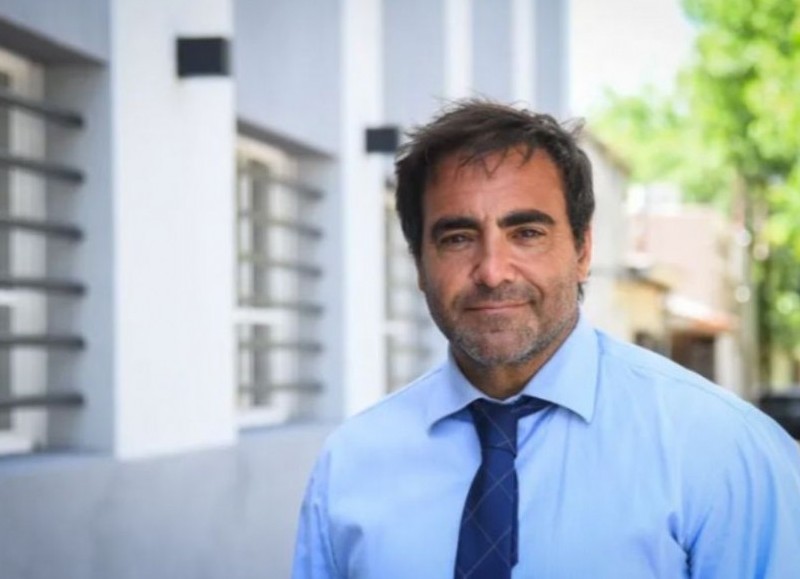 Marcelo Peña advierte que hay padres atrapados por decisiones ideológicas y procedimientos viciados.