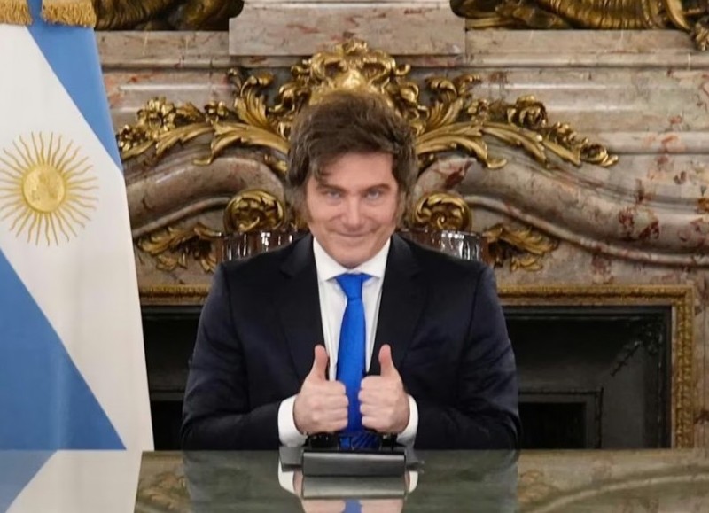 Javier Milei intenta recomponer la confianza tras el desplante de los empresarios.