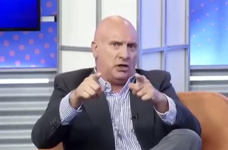 Críticas formuladas en canal cordobés cuestionaron políticas provinciales y controles de tránsito en Córdoba