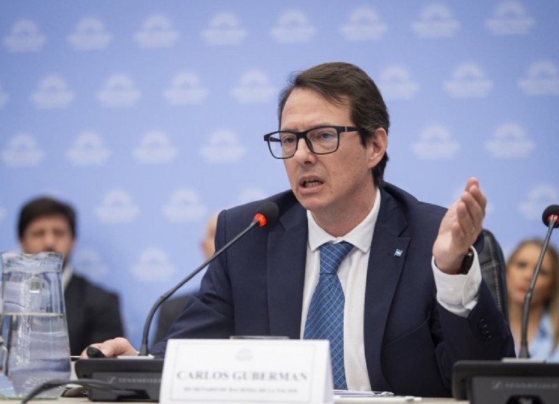 Carlos Guberman mantiene su cargo, aunque cada vez tiene menos influencia real dentro del equipo económico.