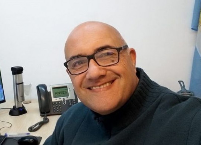 Rafael Velásquez, amigo de Wado de Pedro, enfrenta críticas por su pasado y su relación con el kirchnerismo.