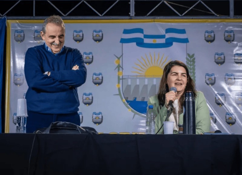 El dirigente peronista Guillermo Moreno y la intendente de Moreno, Mariel Fernández.