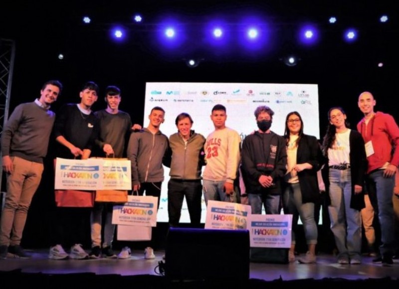 El objetivo fue que los estudiantes reflexionen sobre problemáticas locales para luego desarrollar posibles soluciones en conjunto.