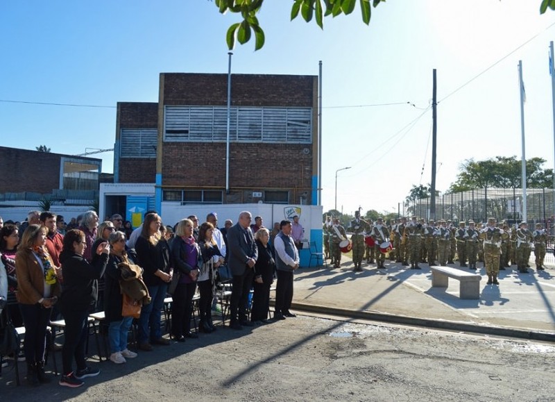 La Municipalidad de José C. Paz participó del acto homenaje e inauguración del monumento recordatorio emplazado en la Escuela Secundaria Número 35.
