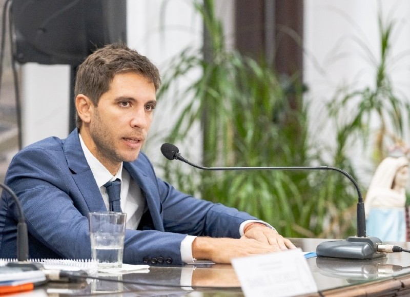 La investigación apunta al accionar del intendente Santiago Passaglia.