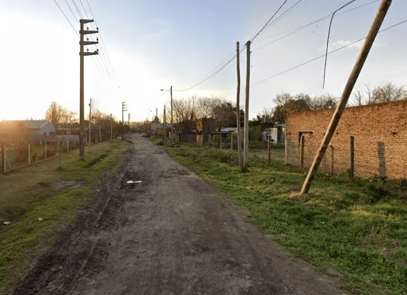 El hecho ocurrió en la madrugada de este sábado en Villa Trujui y la Policía busca a los prófugos.