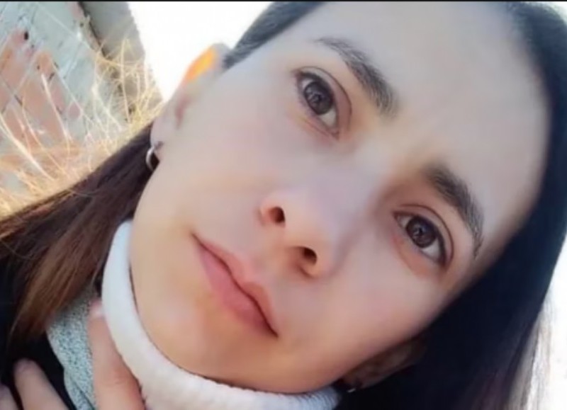 El torso de la víctima, de 29 años, también fue encontrado en el descampado. 