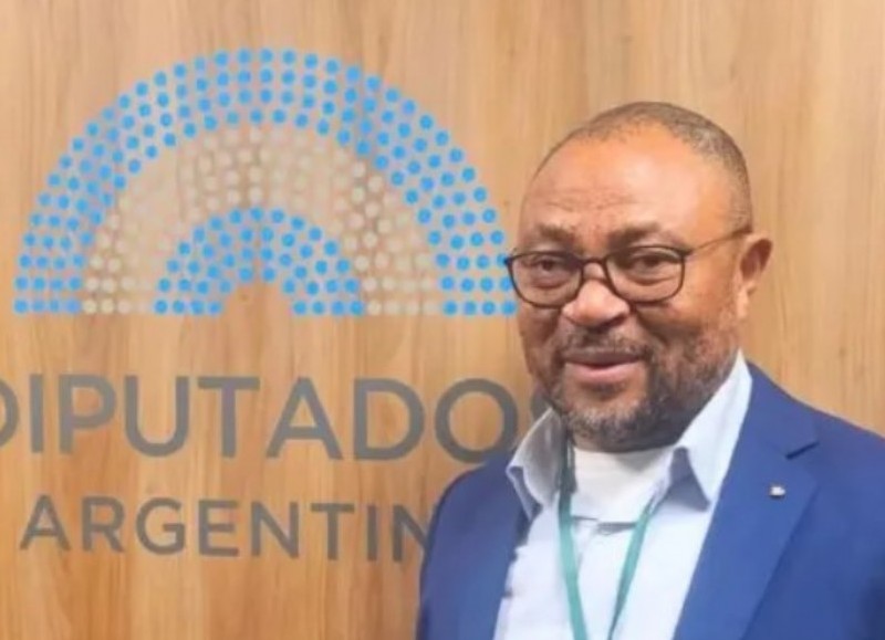 El primer ministro destacó que el caso Annobón no interfiere con Malvinas: “Refuerza la posición argentina”