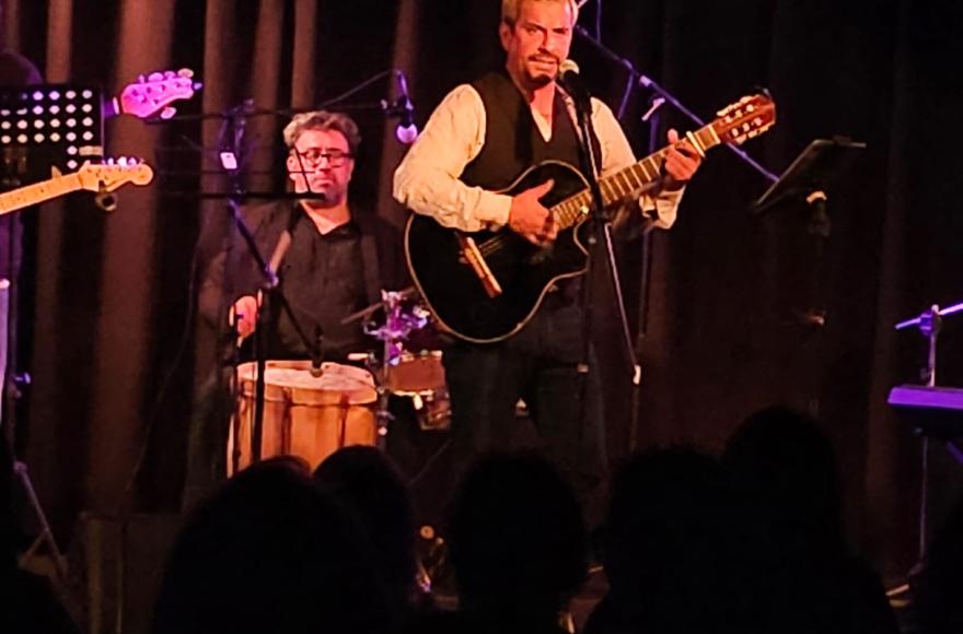 Nico Rodríguez fue nominado al Premio Faro de Oro VIP tras su presentación a sala llena en Mar del Plata