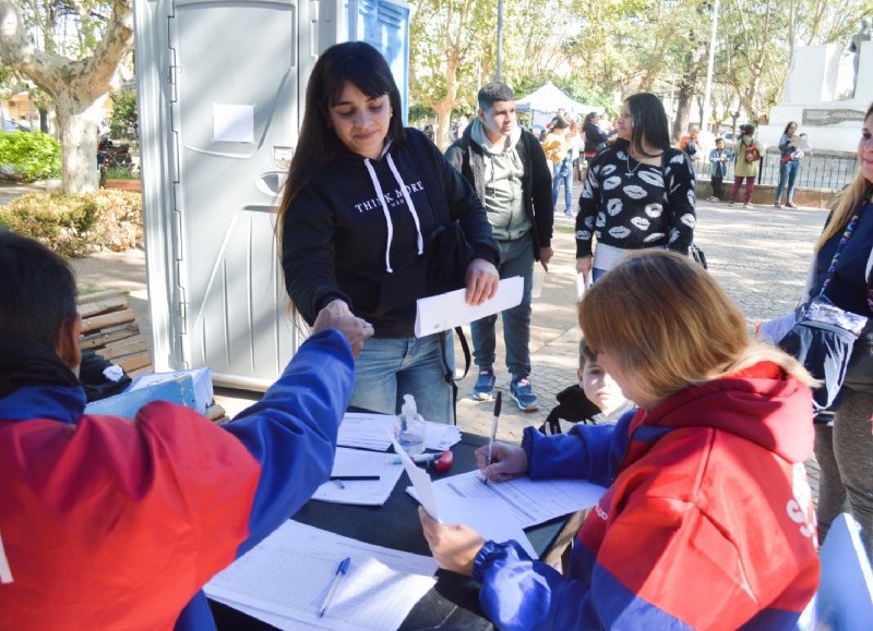 Dicho operativo lo realizamos para seguir cuidando la salud de los vecinos y para que tengan mejor acceso a la atención sanitaria.
