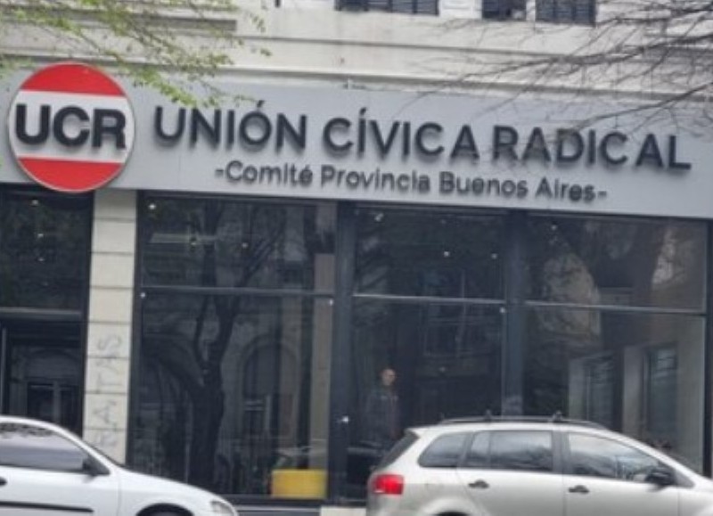 Sectores de la UCR cuestionan las alianzas cerradas por la conducción actual.