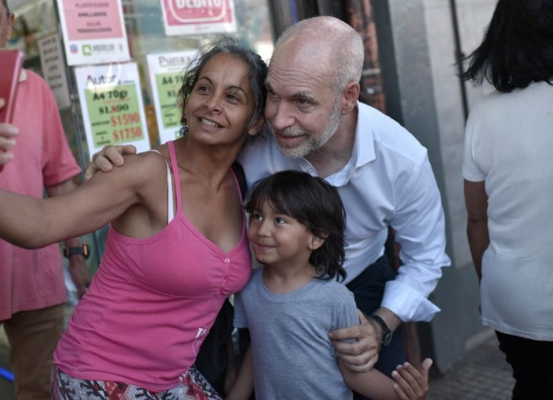 El jefe de Gobierno de la Ciudad de Buenos Aires, Horacio Rodríguez Larreta, estuvo hoy en el municipio de Merlo junto al diputado nacional por la provincia de Buenos Aires, Diego Santilli.