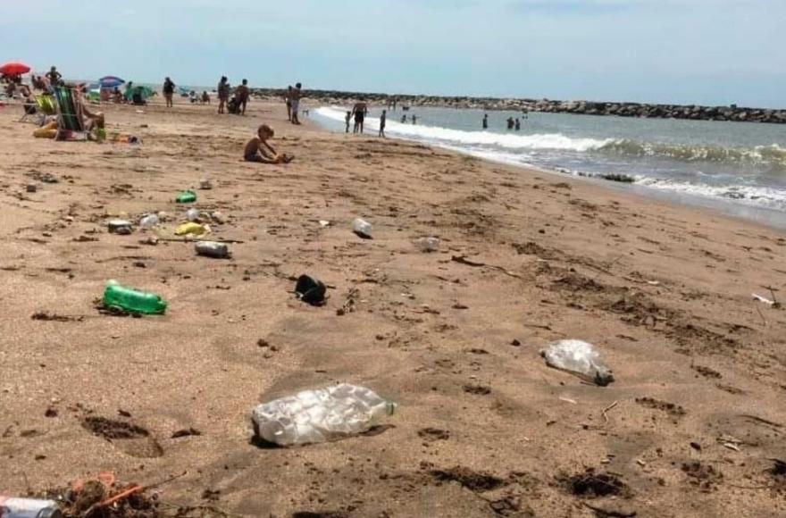 La presión humana y los residuos urbanos afectan de lleno a las playas de Mar del Plata