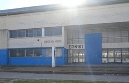 Denuncian que la Escuela Primaria 81 se quedó sin luz y agua