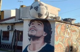 Merlo: se completó el mural de Maradona en Libertad