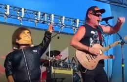 La interpretación de “Panic Show” en Luján sumó una crítica visual a Milei que sorprendió a los asistentes