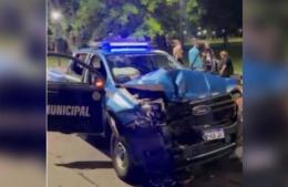 Un accidente de tránsito en La Plata involucró a un patrullero y a un camión de mantenimiento