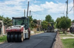 José C. Paz: continúa el trabajo de pavimentación