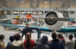 Los estudiantes viajaron a Morón para ver el Museo Aeronáutico