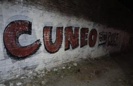 Aparecen pintadas en municipios bonaerenses que promueven a Santiago Cúneo como candidato a gobernador