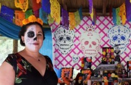 Pilar celebra "El Día de los Muertos" a la mexicana