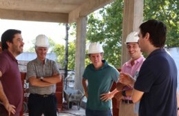 San Miguel: el intendente recorrió las obras del Hospital Larcade