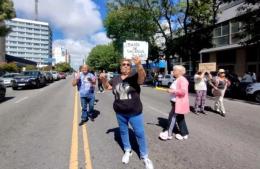 En el contexto de una movilización por mejoras para la fuerza, Mar del Plata fue escenario de un incidente entre manifestantes y el jefe Cristian Fontana