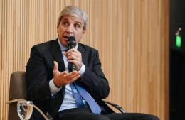 Luis Caputo acumula rechazos en el Fondo Monetario y en el entorno de la Casa Blanca